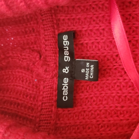 Cable & Gauge Deep Red Ruffle Peplum Sweater Size Small - Picture 8 of 12